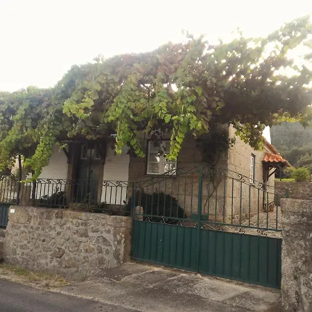 - Ferienhaus Vitorino dos Piães